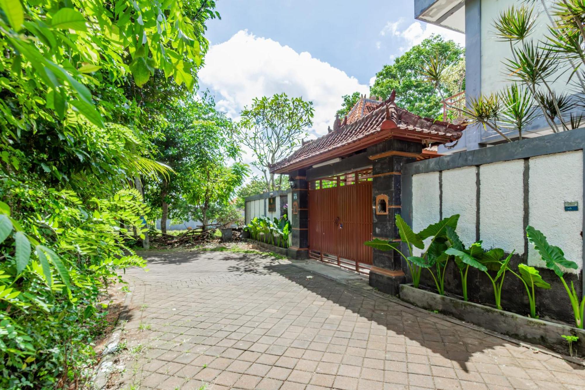 Capital O 93944 Geweka Homestay Jimbaran  Exterior photo